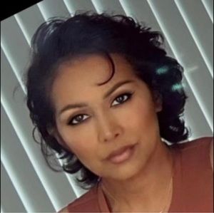 Meet your Posher, Christine